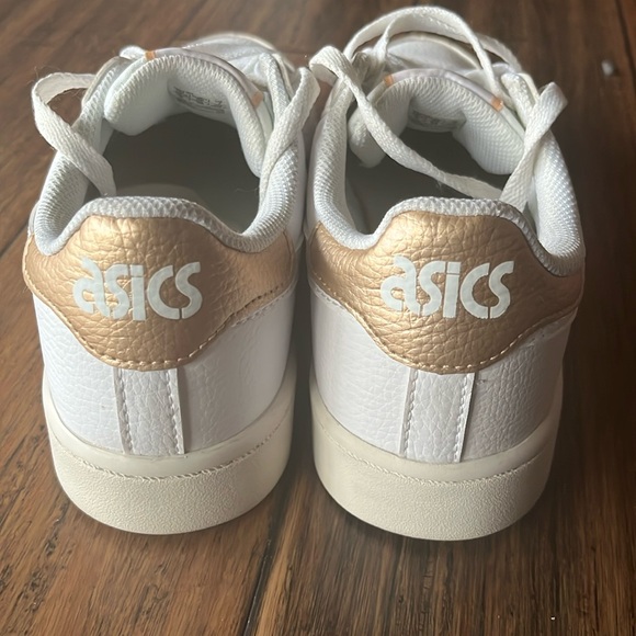 JAPAN S , based on 1981 model - Picture 2 of 11